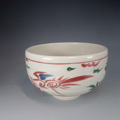 Aka-e Floral Matcha Bowl by Baien — Red & Green Flower Design, Signed Wood Box