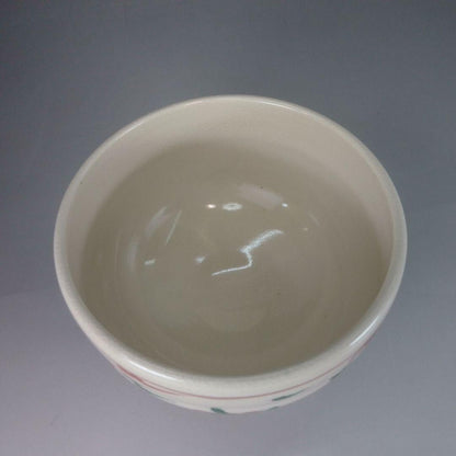 Aka-e Floral Matcha Bowl by Baien — Red & Green Flower Design, Signed Wood Box