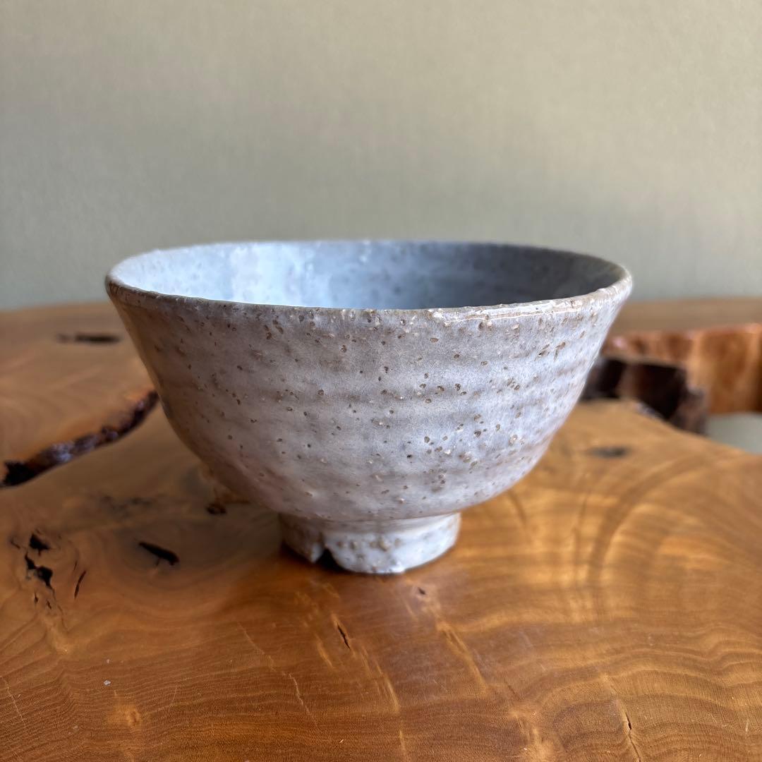 Hagi Ware Tea Bowl, Ōya Kiln — Blue-Grey Ash Glaze, Tomobako | 萩焼 大屋窯 抹茶碗