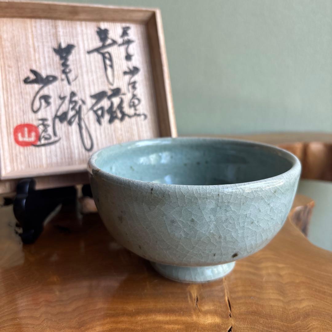 Celadon Matcha Bowl by Yamaguchi Takashi — Goryeo-Style Crackle Glaze, Signed Wooden Box