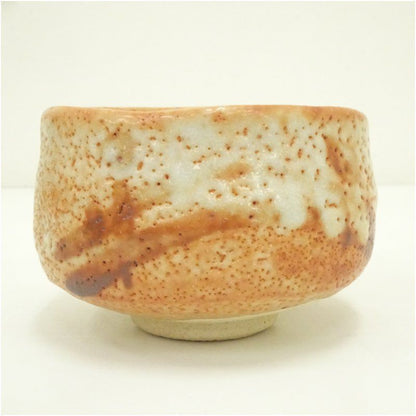 Shino Chawan by Higuchi Tozo, Yoshin-gama — Iron-Speckled Matcha Bowl with Signed Box