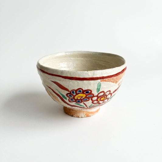 Honiwa Rakunyu Shigaraki Akae Tea Bowl — Overglaze Flower Medallion Chawan